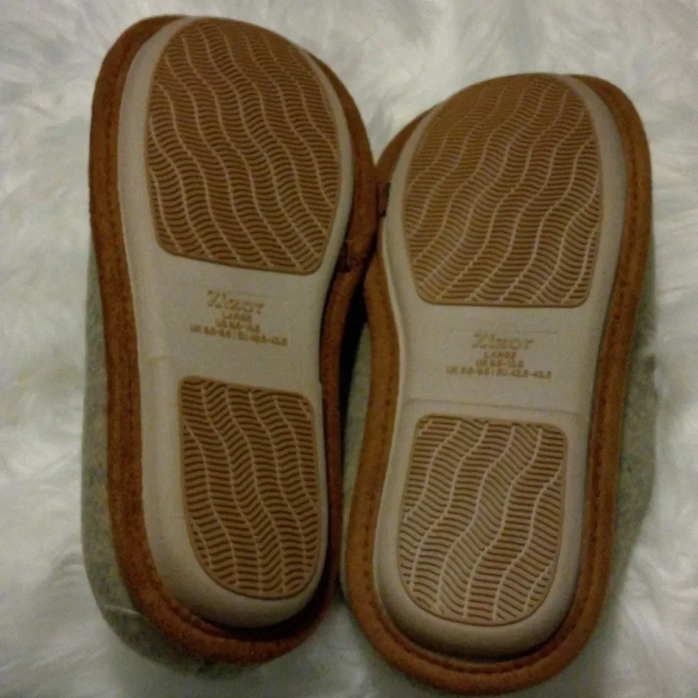 Nwt Zizor Men's Slip on Mule Slippers. Size 9.5-10.5.